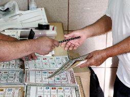 En la sede del Tecnológico de Monterrey, campus Ciudad de México, después del cierre oficial de casillas, se inició el conteo de los votos emitidos desde el exterior. EL INFORMADOR / A. Camacho