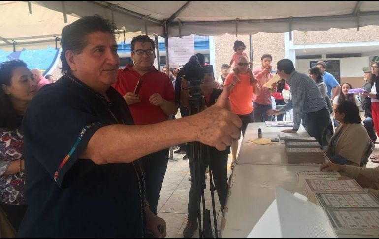 Orozco afirma que desea continuar con su labor como activista con la finalidad de apoyar el desarrollo de Jalisco. FACEBOOK / Carlos Orozco Santillán