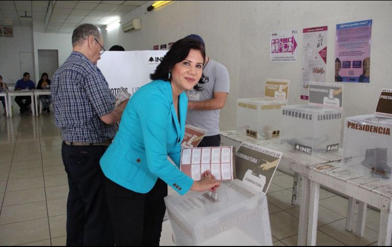 “Yo ya gané porque hice visible a las mujeres, estoy muy orgullosa de representarlas en esta contienda electoral”, indicó Araiza. NTX / ESPECIAL