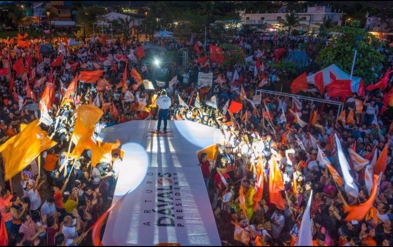 Arturo Dávalos consiguió la reelección en el cargo de presidente municipal. FACEBOOK/IngDavalos