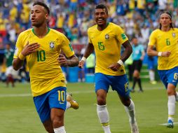 El brasileño marcó su segundo gol en la Copa Mundial de Rusia y logra anotarle por primera ocasión al portero Guillermo Ochoa. AP / F. Augstein