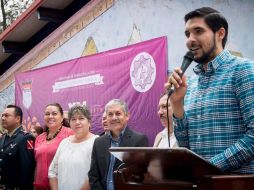 Víctor José Guadalupe (foto) viajaba con una oficial de Registro Civil que resultó herida. Facebook / Víctor Díaz Contreras