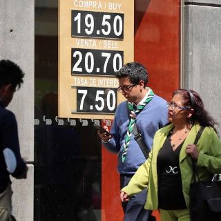 Sin variaciones mayores, fluctuación del peso frente al dólar tras elecciones