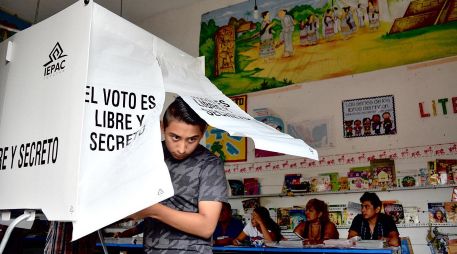 La información de la votación sí está disponible en el PREP y es posible consultarla, aunque el mecanismo no fue el idóneo sí se cumplió con la captura de las actas. EFE / C. Moreno