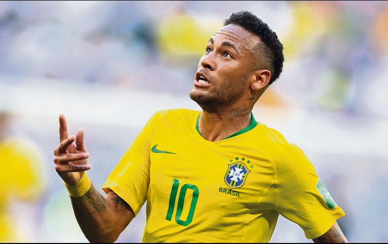 En su papel de referente en el ataque, Neymar hizo de las suyas al marcar el primer gol y propiciar que Firmino empujara el segundo. AFP