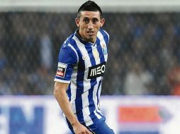 Firme. El mexicano Héctor Herrera aún tiene un año de contrato con el Porto. AP