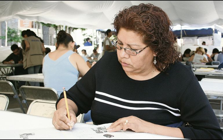 En el caso de las mujeres, las causas del rezago no sólo están en la pobreza, sino en las costumbres sociales. EL INFORMADOR/A. Camacho