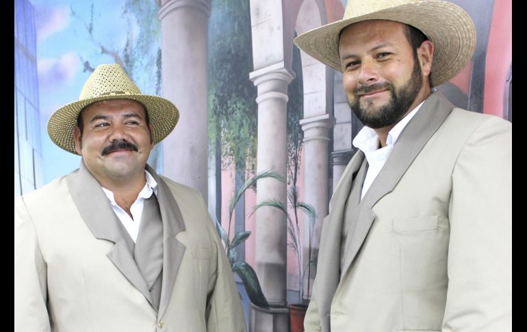 La vestimenta destaca por ser elegante, formal, exclusivo y tradicional.  ESPECIAL / http://www.udg.mx