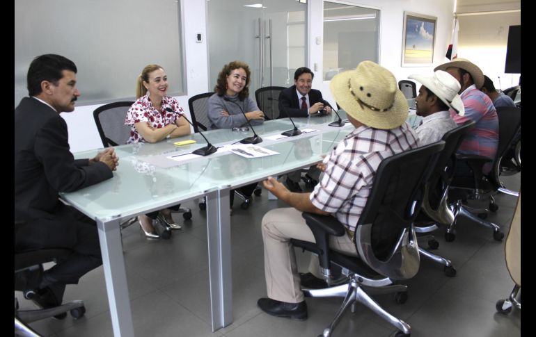 La vestimenta destaca por ser elegante, formal, exclusivo y tradicional.  ESPECIAL / http://www.udg.mx