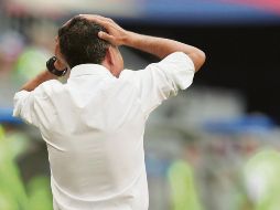 De entrada todo indica que el Tricolor se quedará sin entrenador, pues es poco factible que Osorio renueve. A partir de ahí tiene que comenzar la reconstrucción del equipo nacional. EFE
