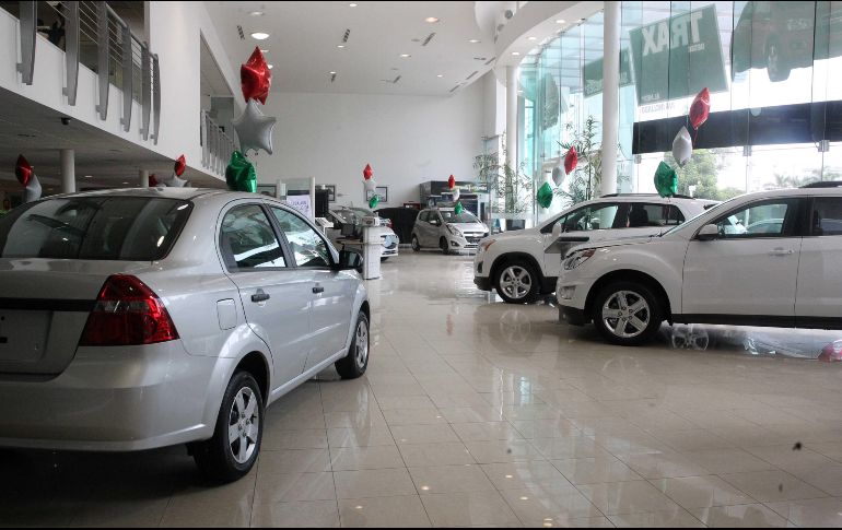 Para impulsar la venta de vehículos, los distribuidores de automotores también sugieren aumentar el límite de deducibilidad. EL INFORMADOR/Archivo