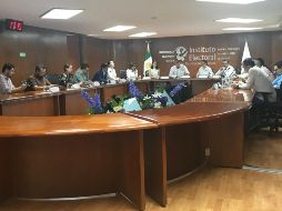 Durante la sesión de esta tarde, la representante del PVEM, Erika Lizbeth Ramírez, hizo el reporte de irregularidades en el proceso del conteo de votos en el consejo municipal de Chapala. TWITTER / @iepcjalisco