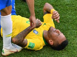 La exageración del delantero de la Selección de Brasil al recibir una falta, ha dado mucho de qué hablar. AFP / ARCHIVO