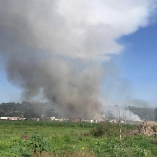 Van 17 muertos por explosión en Tultepec, entre ellos cuatro bomberos y dos policías