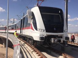 Se tiene pensado que esta línea traslade a 233 mil pasajeros diariamente, con 18 trenes de tres vagones cada uno. TWITTER / @gruizesp