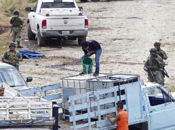 Uno de los vehículos en los que se encontró el combustible portaba placas de Jalisco. EFE / ARCHIVO