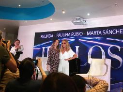 La cantante junto a Paulina Rubio previo a la presentación oficial de Ídolos 2.0.  NTX / V. Pérez