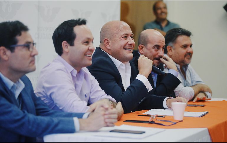 “Para poder mandar un mensaje congruente y claro al próximo gobierno de la República, le he pedido (a Caro Cabrera) que la presentación de esa iniciativa se detenga y posponga”, dijo Alfaro. ESPECIAL / MC Jalisco