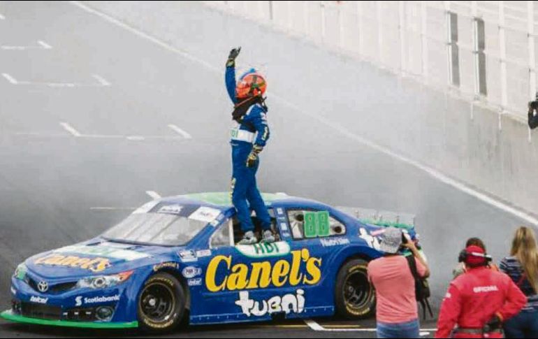 Ganador. Con su triunfo de ayer en Puebla, Rubén García Jr. es líder de la clasificación de pilotos. TWITTER/@NASCARPEAKMX
