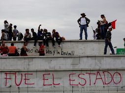 Miles de simpatizantes del presidente Daniel Ortega marchan en Managua, en una jornada en la que el mandatario exhibió su capacidad de convocatoria y en la que los participantes exigieron la paz. EFE/B. Velasco