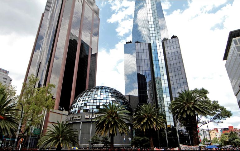 El mercado accionario local registra con un volumen de 5.5 millones de títulos por un importe económico de 257.1 millones de pesos. NTX / ARCHIVO