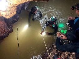 Esta tercera operación resultó más lenta que las realizadas la víspera y el domingo debido al mayor número de personas evacuadas. AFP
