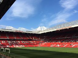 Los doce integrantes del equipo Wild Boars Football Club y su entrenador fueron rescatados este martes tras largos días de maniobras. TWITTER / @ManUtd