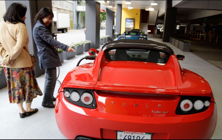 Tesla comenzó a vender autos en China en 2014, fabricados en California, lo cual agregaba al precio un 15% de impuestos de importación. AP / ARCHIVO
