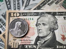 El Banco BASE prevé que el tipo de cambio cotice entre 18.80 y 19.10 pesos por dólar en cotizaciones interbancarias a la venta. NTX / ARCHIVO