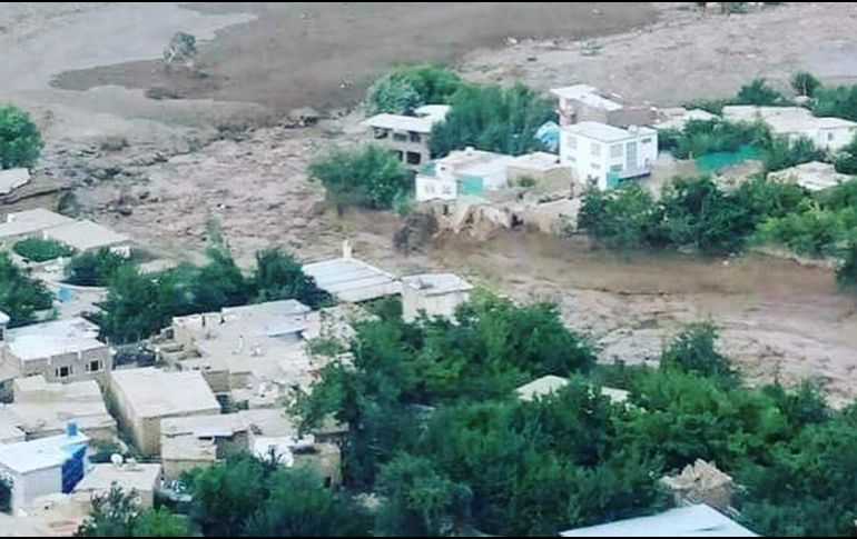 De manera preliminar, calculan que más de 250 casas fueron destruidas por la inundación. TWITTER