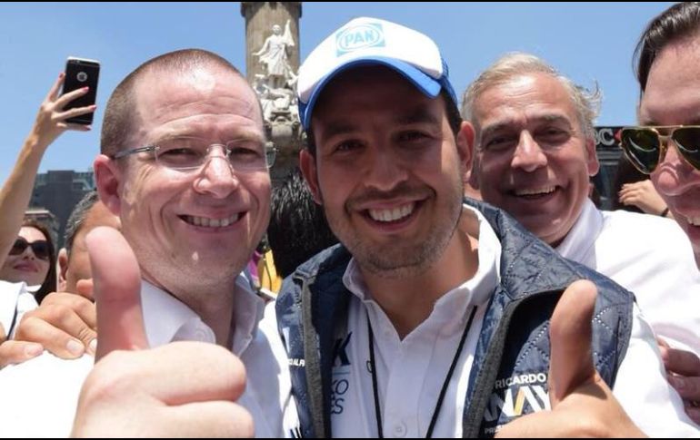 Cortés Mendoza (der) añadió que es indispensable que no haya candidatos oficiales ni impuestos por el Comité Ejecutivo Nacional. TWITTER / @MarkoCortes