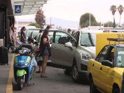 En la metrópoli operan 13 mil 969 taxis y 26 mil vehículos de las Empresas de Redes de Transporte. EL INFORMADOR/Archivo