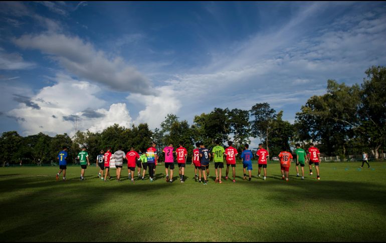 La odisea de los menores tailandeses y su entrenador despertó un interés mediático internacional y, han recibido numerosos mensajes de diferentes jugadores y la propia FIFA. AFP / Y. Aung Thu