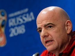 El momento de silencio que se tomó Infantino antes de dar su respuesta generó risas entre los reporteros presentes. EFE/F. Trueba
