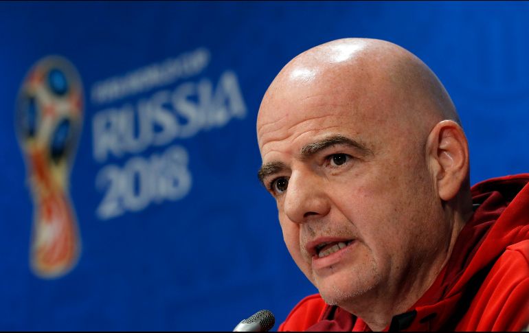 El momento de silencio que se tomó Infantino antes de dar su respuesta generó risas entre los reporteros presentes. EFE/F. Trueba