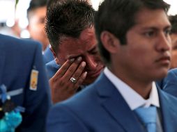 Entre lágrimas, Ayotzinapa celebra graduación de compañeros de los 43