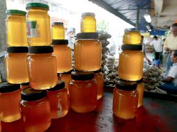 Los microclimas de Jalisco han traído que se cuente con la mayor diversidad de mieles entre estas, las de los néctares de flores, azahar de limón, aguacate, chía, y la miel multiflora. EL INFORMADOR / ARCHIVO