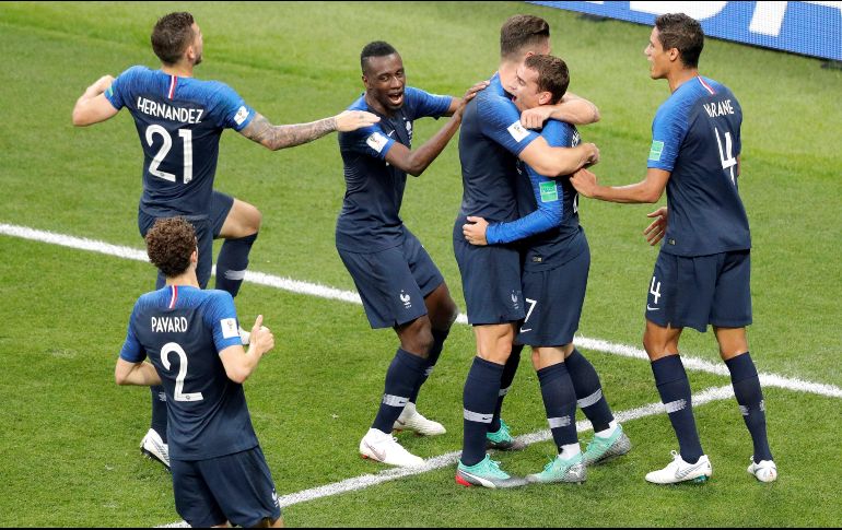 Por Francia anotó Griezmann al 17' en cobro de tiro libre desviado por Mandzukic. EFE / L. JR