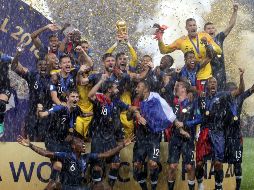 El delantero merengue celebró el título con un 