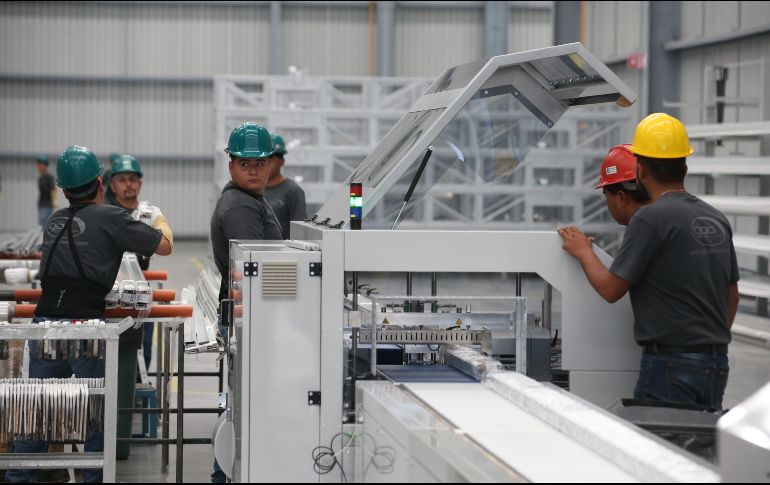 El FMI espera que el avance de la economía mexicana el próximo año pase de 3.0% a 2.7%, es decir una baja de 0.3 puntos porcentuales sobre el pronóstico previsto en abril pasado. EL INFORMADOR / ARCHIVO