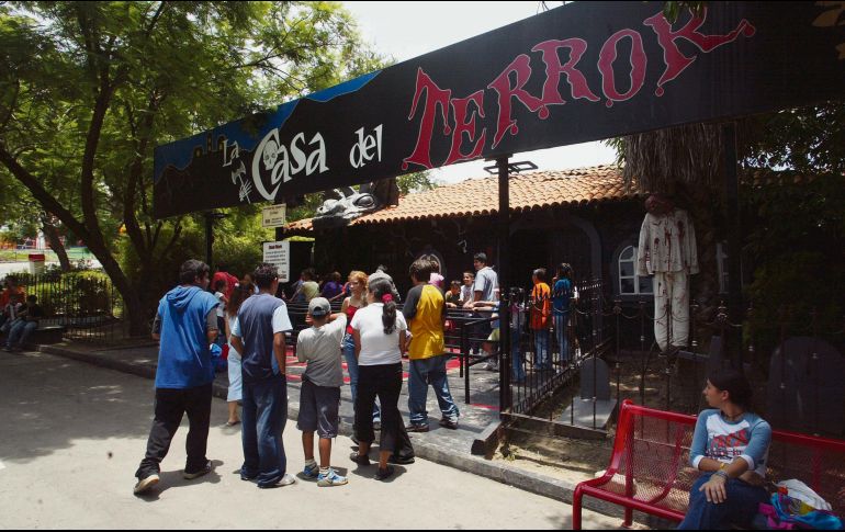 ¡Qué miedo!. Experimenta los horrores de esta antigua y siniestra casa que alberga tus peores miedos. ¡Espíritus, monstruos y mucha diversión!