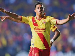 Gracias al futbol, Ángel Sepúlveda le cumplió a sus padres la promesa de construirles una casa en su pueblo natal en Michoacán. MEXSPORT