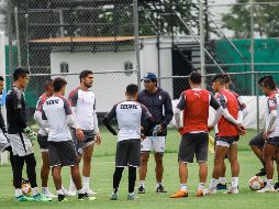 El plantel realizó trabajo físico, esto con la intención de ponerse a punto para su debut en el Apertura 2018 el próximo sábado ante los Xolos de Tijuana. EL INFORMADOR / G. Gallo
