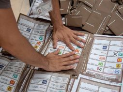La cifra total de votos desde el extranjero que recibió la autoridad electoral duplicó la de la elección federal pasada, de casi 41 mil sufragios. EFE / ARCHIVO