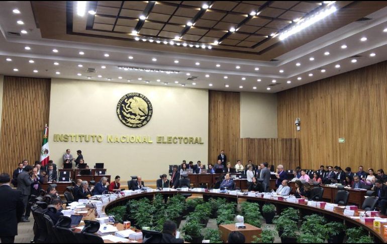 El representante del PRI ante el INE, Morelos Canseco, reconoció que hubo irregularidades en la retención, pero anticipó la defensa de su partido. TWITTER / @INEMexico