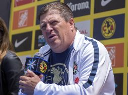El técnico Miguel Herrera busca un elemento que pueda ser pulifuncional, capaz de cubrir diferentes funciones en la ofensiva azulcrema. MEXSPORT/ARCHIVO
