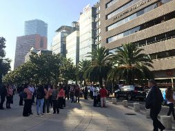 Luego de las evacuaciones en Ciudad de México, la población retoma sus actividades cotidianas. EFE / A. Cruz