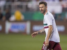 Layún llegará a España el viernes por la noche y se incorporará de inmediato a su nuevo equipo. MEXSPORT/ARCHIVO