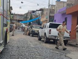 Elementos de Bomberos municipales auxiliaron a las autoridades en las excavaciones. EL INFORMADOR/