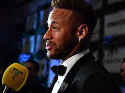 ''Mi futbol es de regate. No puedo decir a mi adversario: 'Mi amor, con permiso, me deja hacer gol''', señaló el futbolista durante una subasta benéfica en Río de Janeiro. AFP / N. Almeida